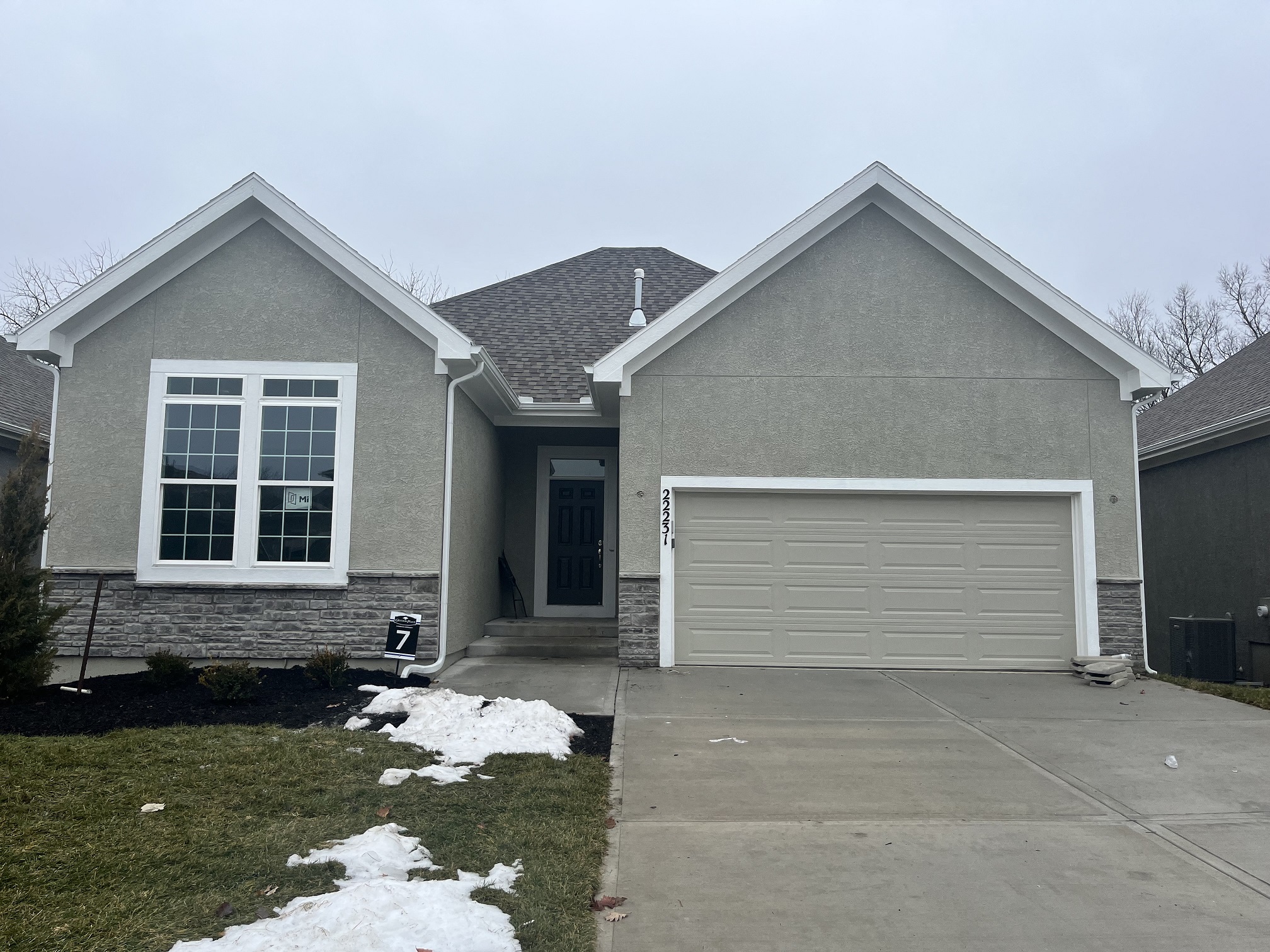 Floor plan for 3 beds, 2.5 baths, 2657 sqft